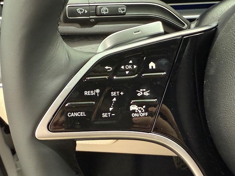 Mercedes-Benz GLE Vehicle Image 7