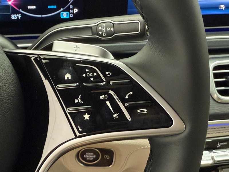 Mercedes-Benz GLE Vehicle Image 8