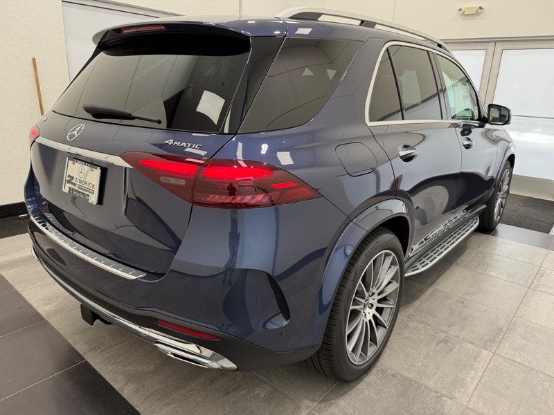 Mercedes-Benz GLE Vehicle Image 2