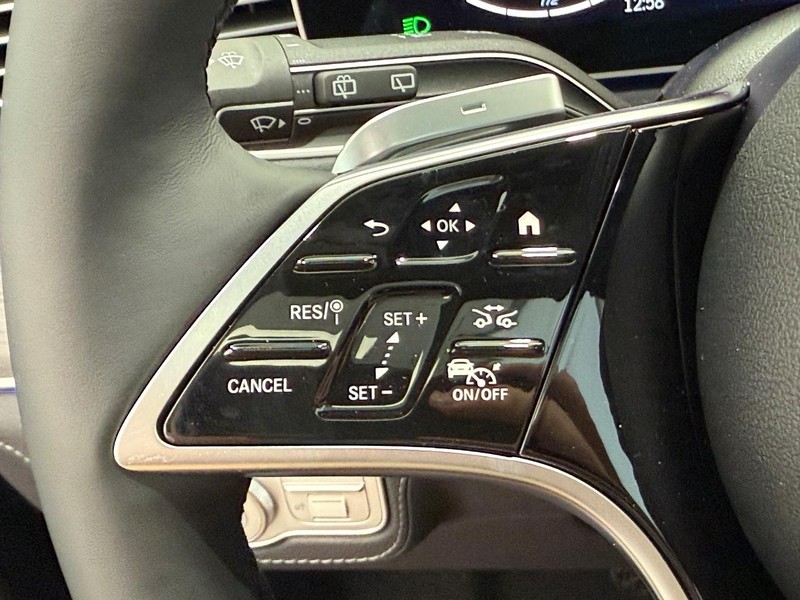 Mercedes-Benz GLE Vehicle Image 11