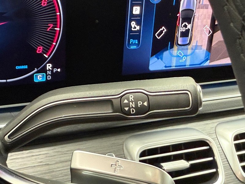Mercedes-Benz GLE Vehicle Image 13