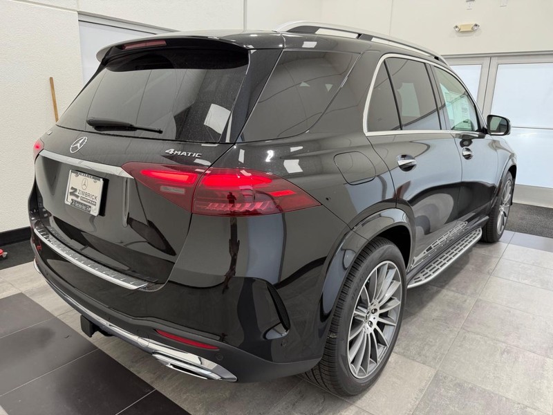 Mercedes-Benz GLE Vehicle Image 2