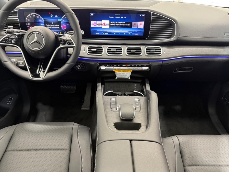 Mercedes-Benz GLE Vehicle Image 6