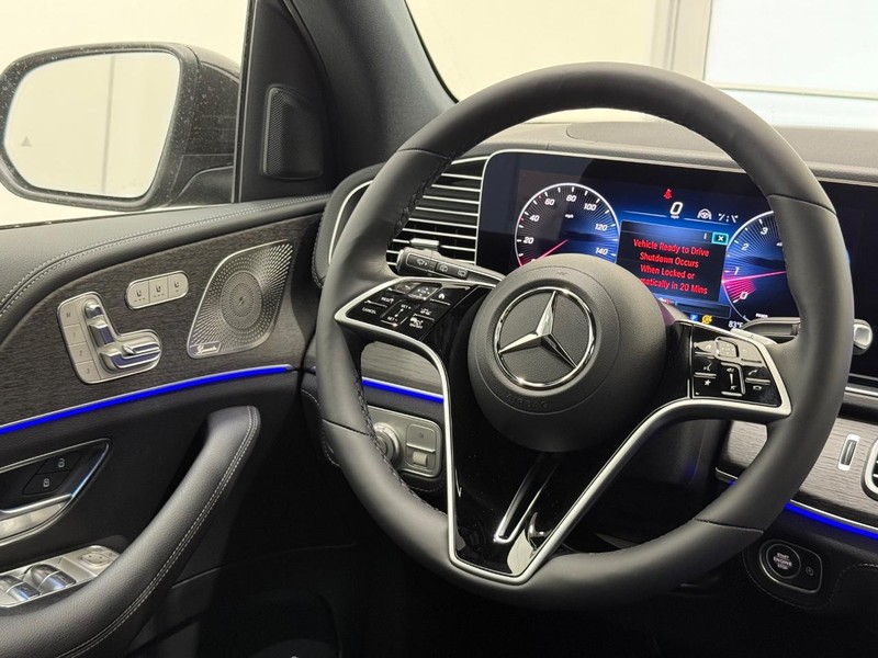 Mercedes-Benz GLE Vehicle Image 8
