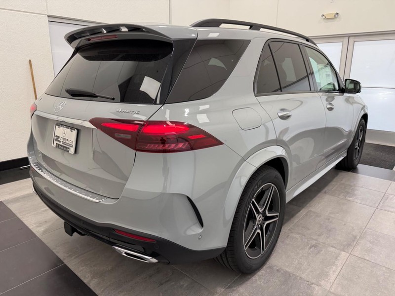 Mercedes-Benz GLE Vehicle Image 2