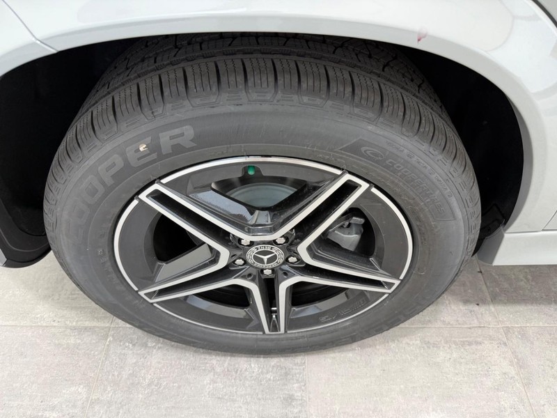 Mercedes-Benz GLE Vehicle Image 3