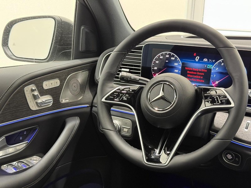 Mercedes-Benz GLE Vehicle Image 8