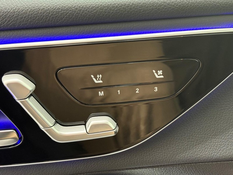 Mercedes-Benz GLC Vehicle Image 9