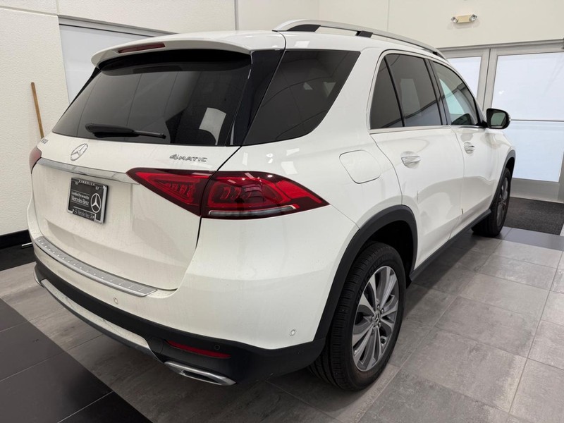 Mercedes-Benz GLE Vehicle Image 2