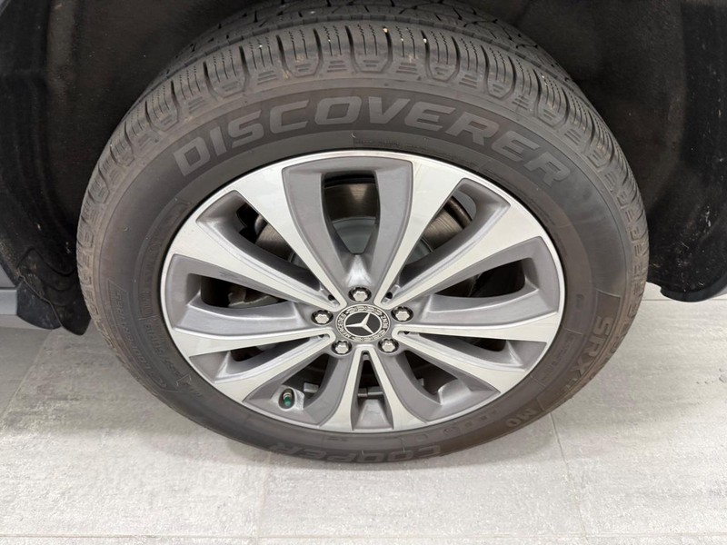 Mercedes-Benz GLE Vehicle Image 5