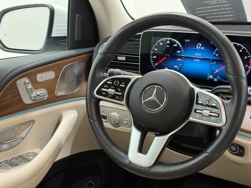 Mercedes-Benz GLE Vehicle Image 11