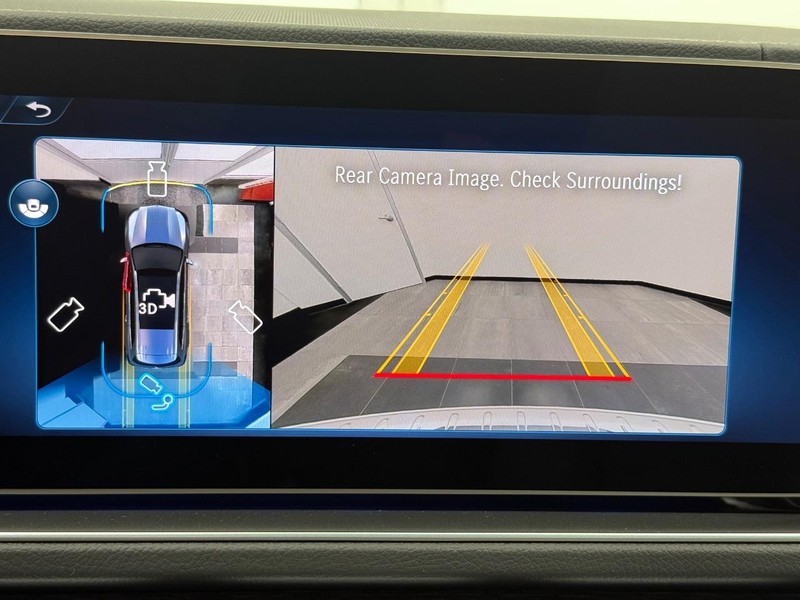 Mercedes-Benz GLS Vehicle Image 13