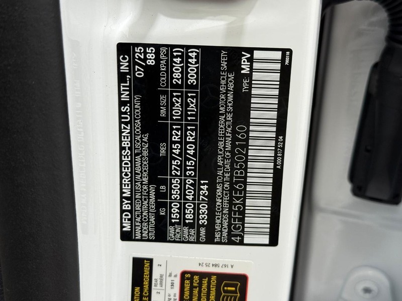 Mercedes-Benz GLS Vehicle Image 18