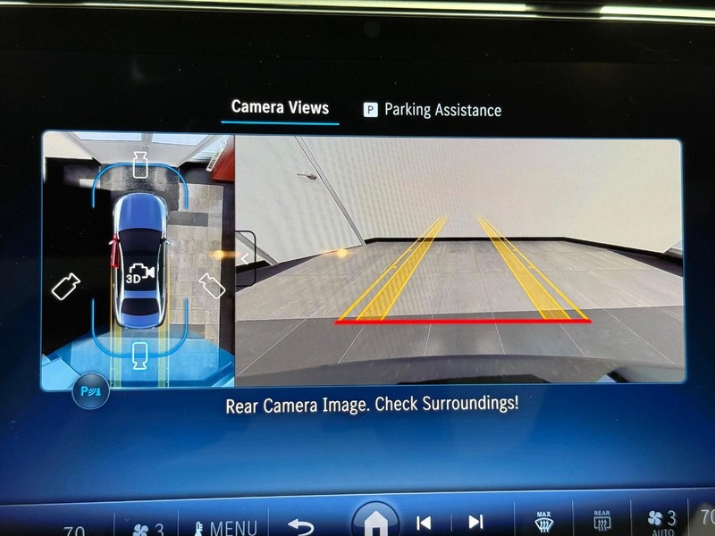 Mercedes-Benz E-Class Vehicle Image 13