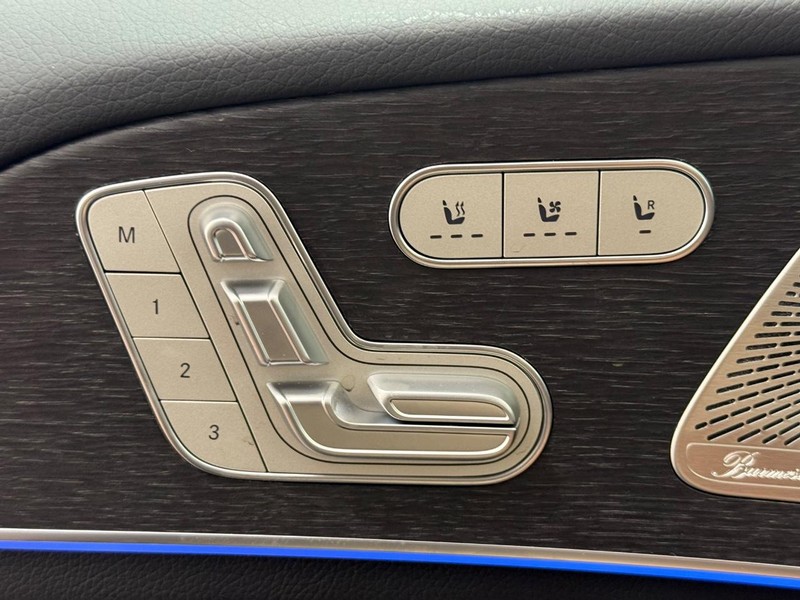 Mercedes-Benz GLS Vehicle Image 10