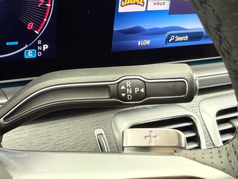 Mercedes-Benz GLS Vehicle Image 13