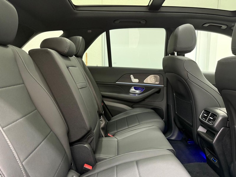 Mercedes-Benz GLE Vehicle Image 5