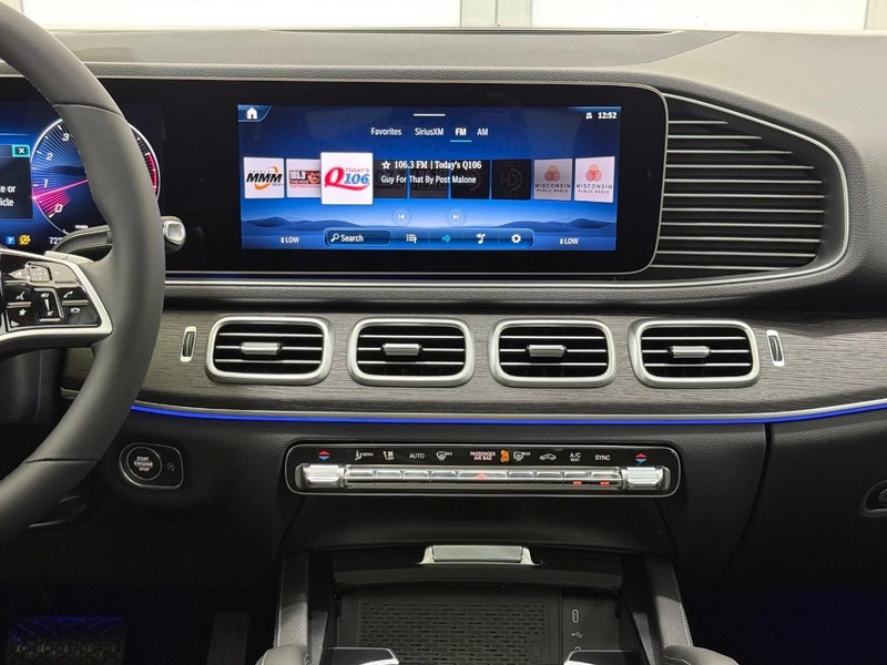 Mercedes-Benz GLE Vehicle Image 7