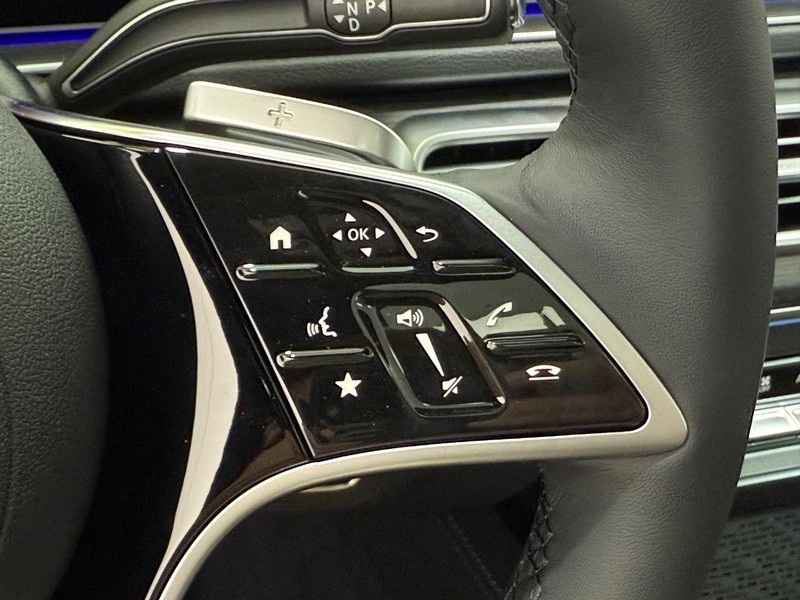 Mercedes-Benz GLE Vehicle Image 12