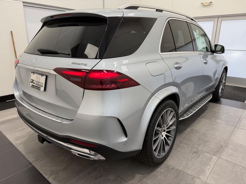 Mercedes-Benz GLE Vehicle Image 2
