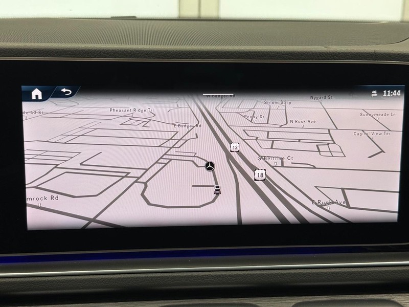 Mercedes-Benz GLE Vehicle Image 14