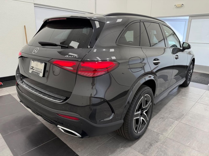 Mercedes-Benz GLC Vehicle Image 2