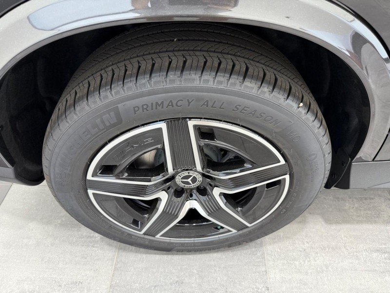 Mercedes-Benz GLC Vehicle Image 3