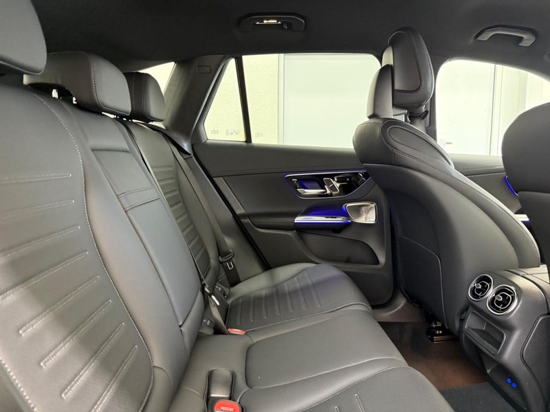 Mercedes-Benz GLC Vehicle Image 5