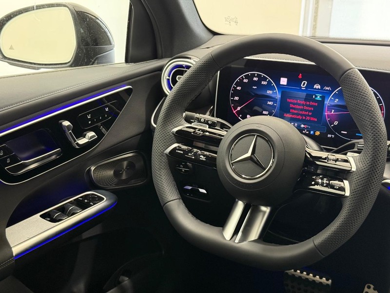 Mercedes-Benz GLC Vehicle Image 8