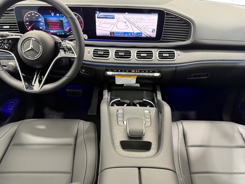 Mercedes-Benz GLE Vehicle Image 6