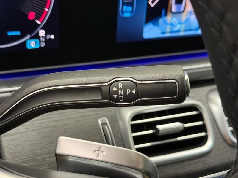 Mercedes-Benz GLE Vehicle Image 13