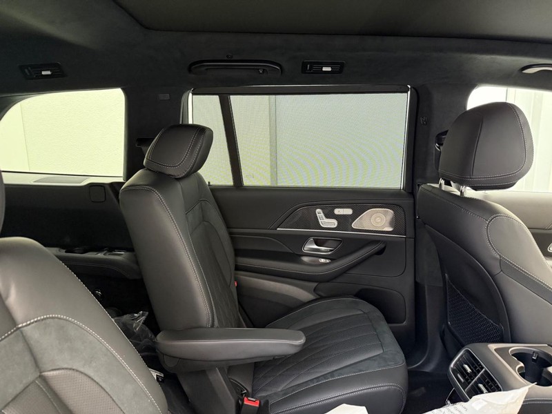 Mercedes-Benz GLS Vehicle Image 6