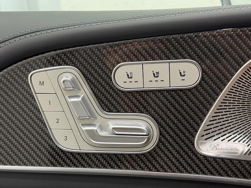 Mercedes-Benz GLS Vehicle Image 11