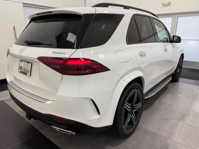 Mercedes-Benz GLE Vehicle Image 2