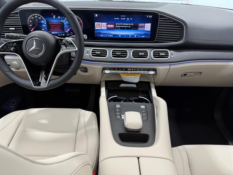 Mercedes-Benz GLE Vehicle Image 6