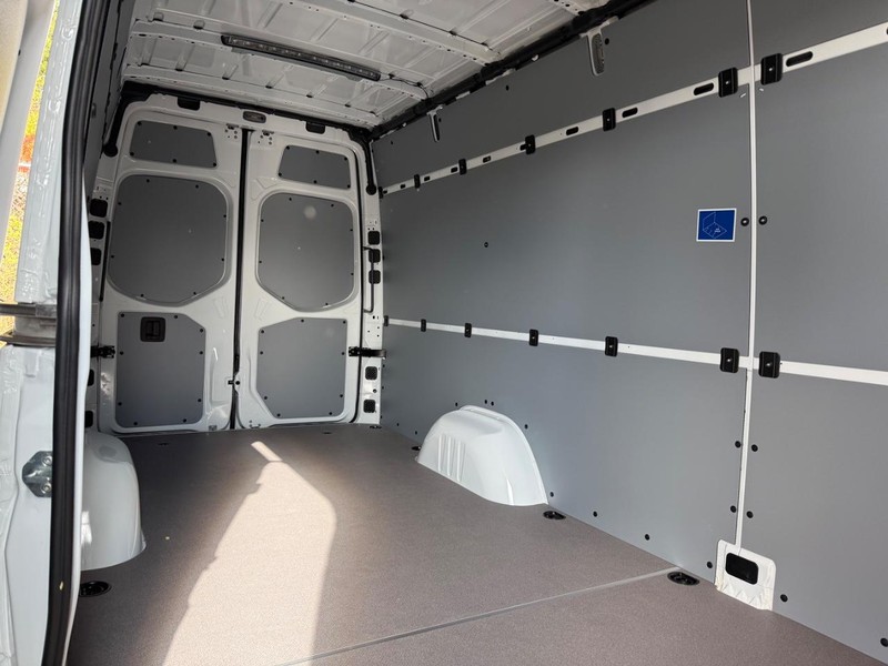 Mercedes-Benz Sprinter Van Vehicle Image 5