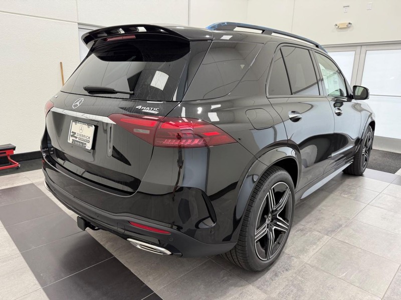 Mercedes-Benz GLE Vehicle Image 2