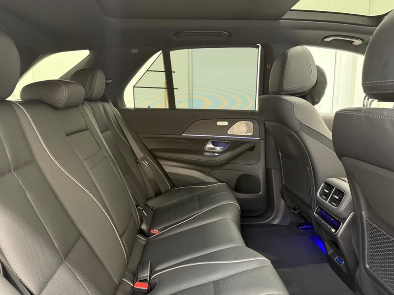 Mercedes-Benz GLE Vehicle Image 5