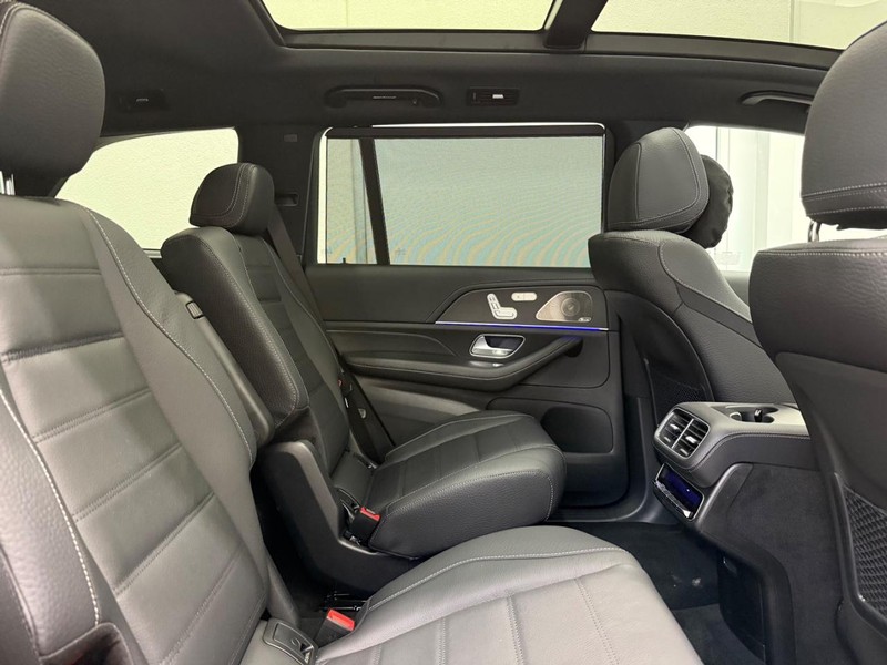 Mercedes-Benz GLS Vehicle Image 5