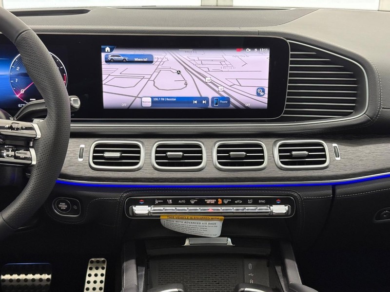 Mercedes-Benz GLS Vehicle Image 7