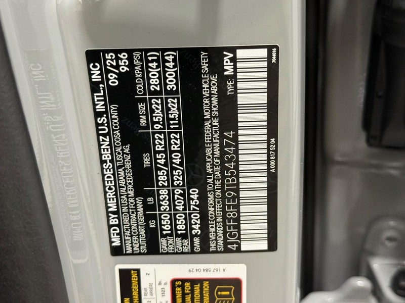 Mercedes-Benz GLS Vehicle Image 18