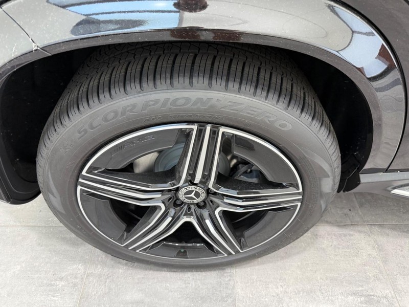 Mercedes-Benz GLE Vehicle Image 3