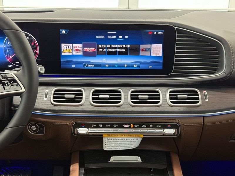 Mercedes-Benz GLE Vehicle Image 7