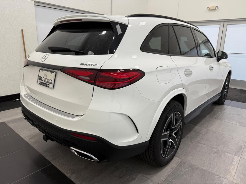 Mercedes-Benz GLC Vehicle Image 2