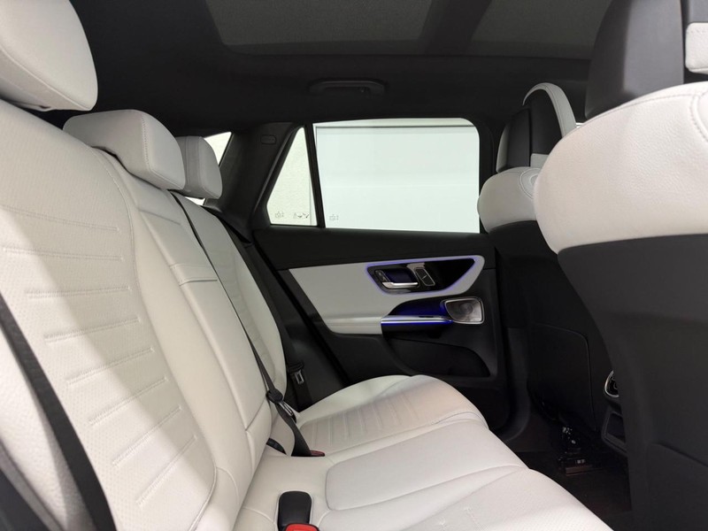 Mercedes-Benz GLC Vehicle Image 5