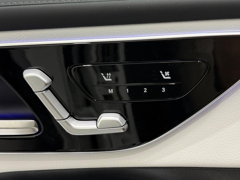 Mercedes-Benz GLC Vehicle Image 10