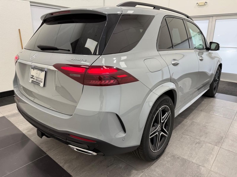 Mercedes-Benz GLE Vehicle Image 2