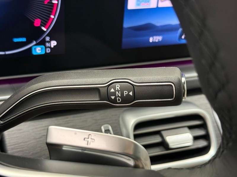 Mercedes-Benz GLE Vehicle Image 13