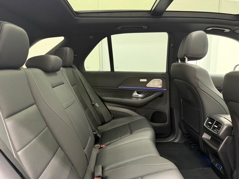 Mercedes-Benz GLE Vehicle Image 5