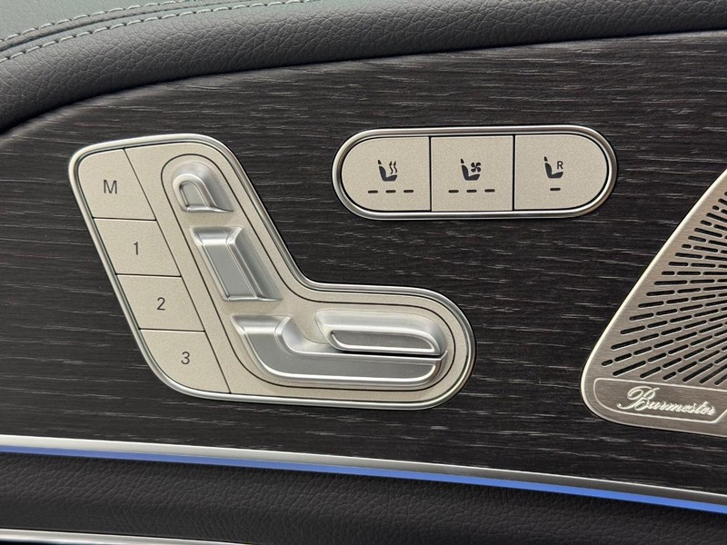 Mercedes-Benz GLE Vehicle Image 10